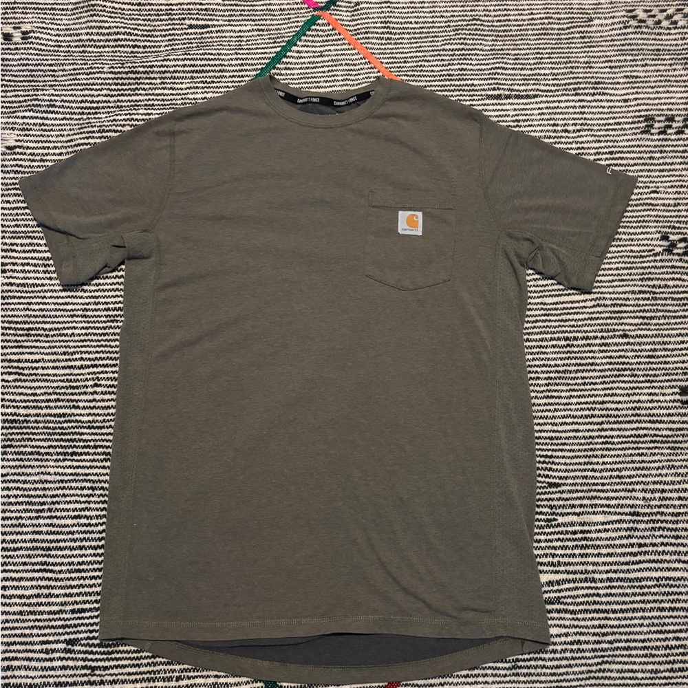 Carhartt Men's Olive Green T-Shirt with front pocket Sz L